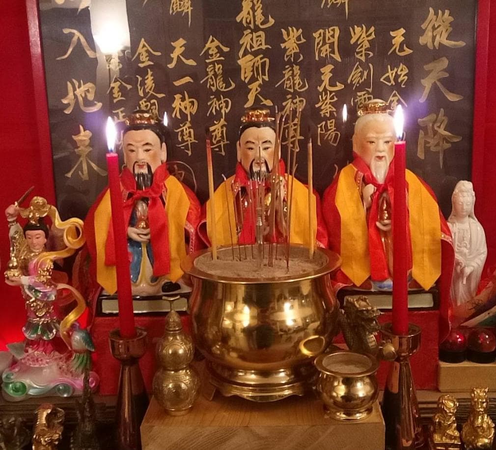 ‘Batendo na porta do céu: Rituais Básicos de Feitiçaria Taoísta