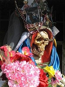 Santa Muerte e o Caminho Sinistro